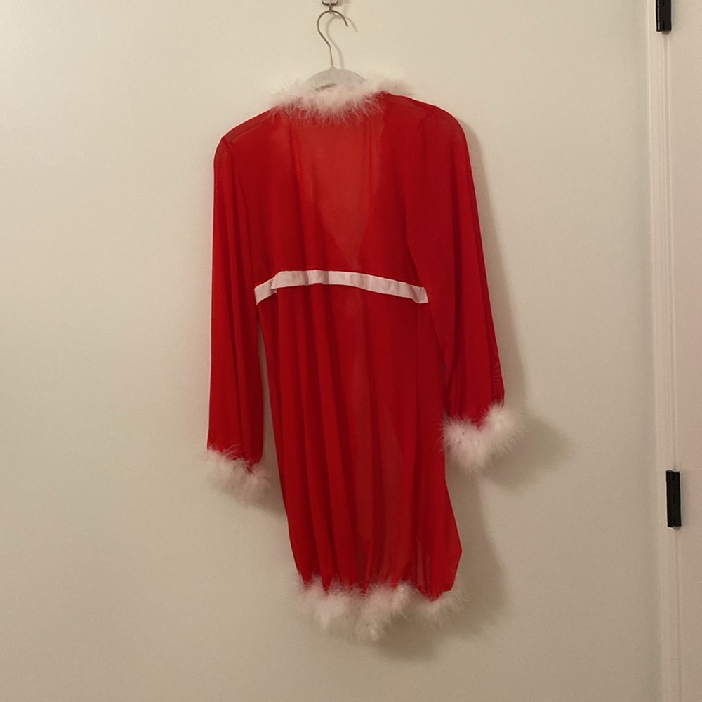 Santa Robe - Picture 3 of 3
